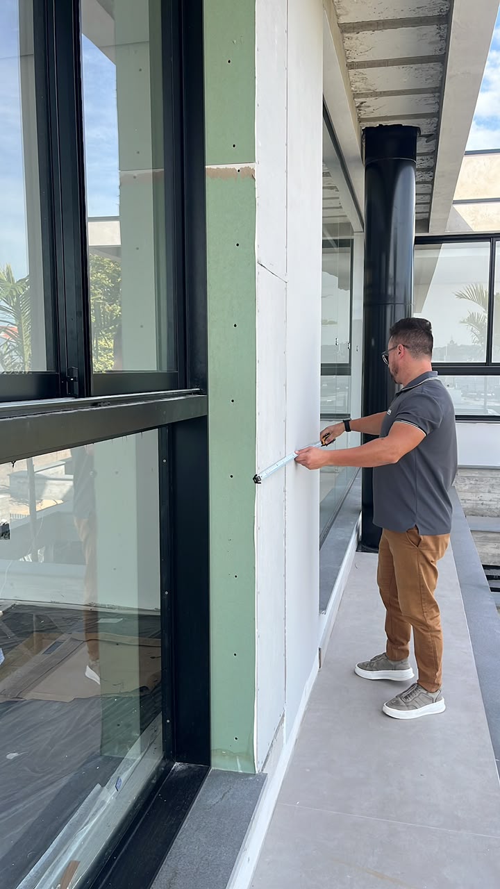 Conferência técnica em obra